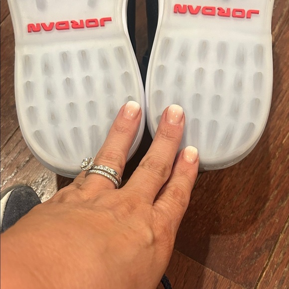 Nike Jordan Black and Red Athletic Golf Shoes - Picture 16 of 16